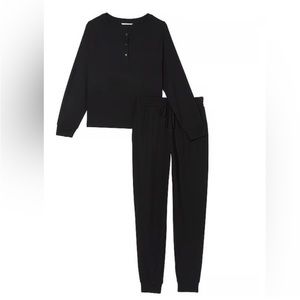 Victoria’s Secret Waffle Glow Pj/Lounge set. Size XL